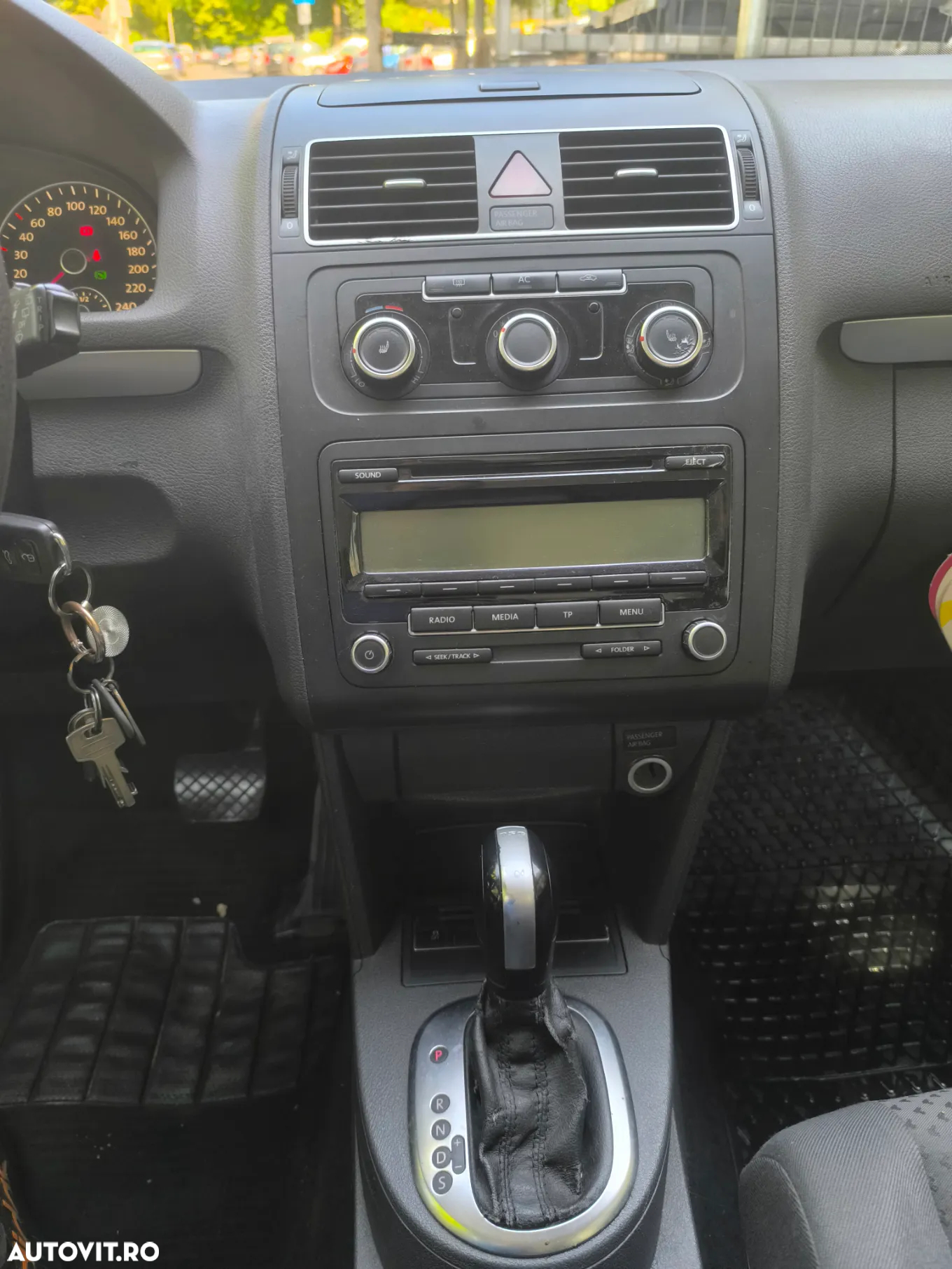 Volkswagen Touran - 7