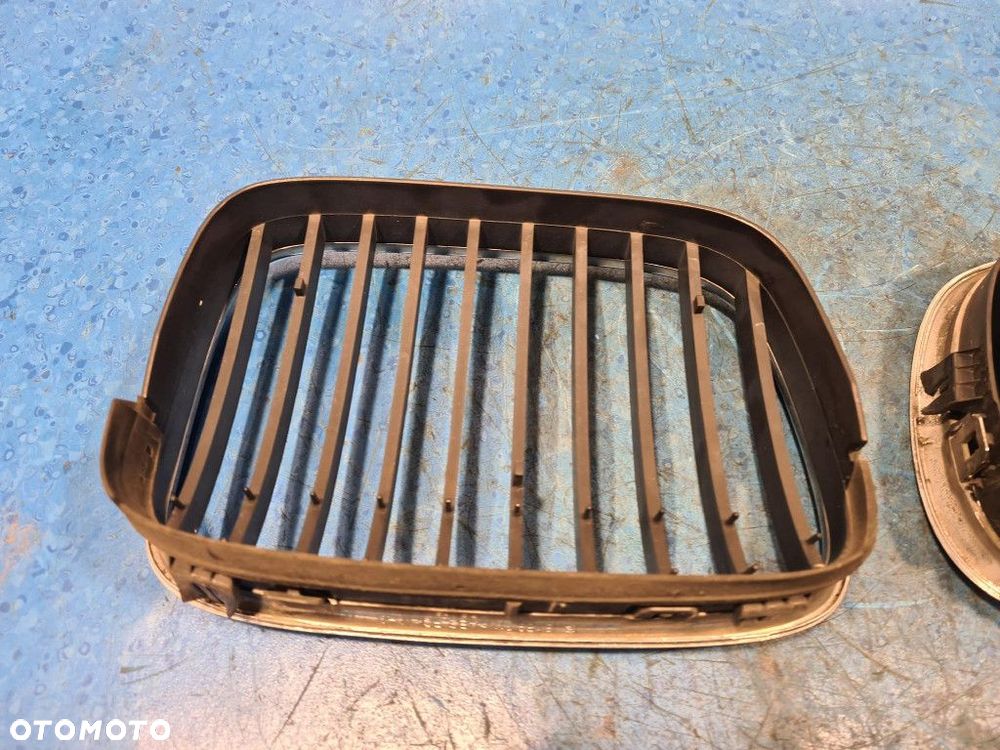 BMW 5 E39  ATRAPA / GRILL - 5