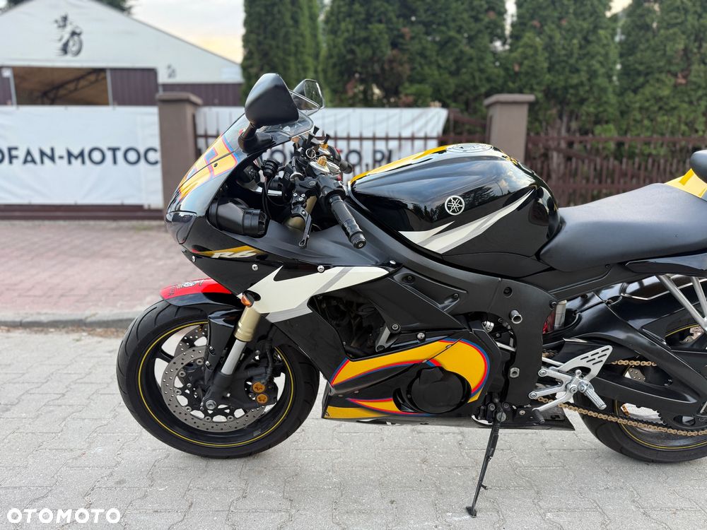 Yamaha R6 - 18