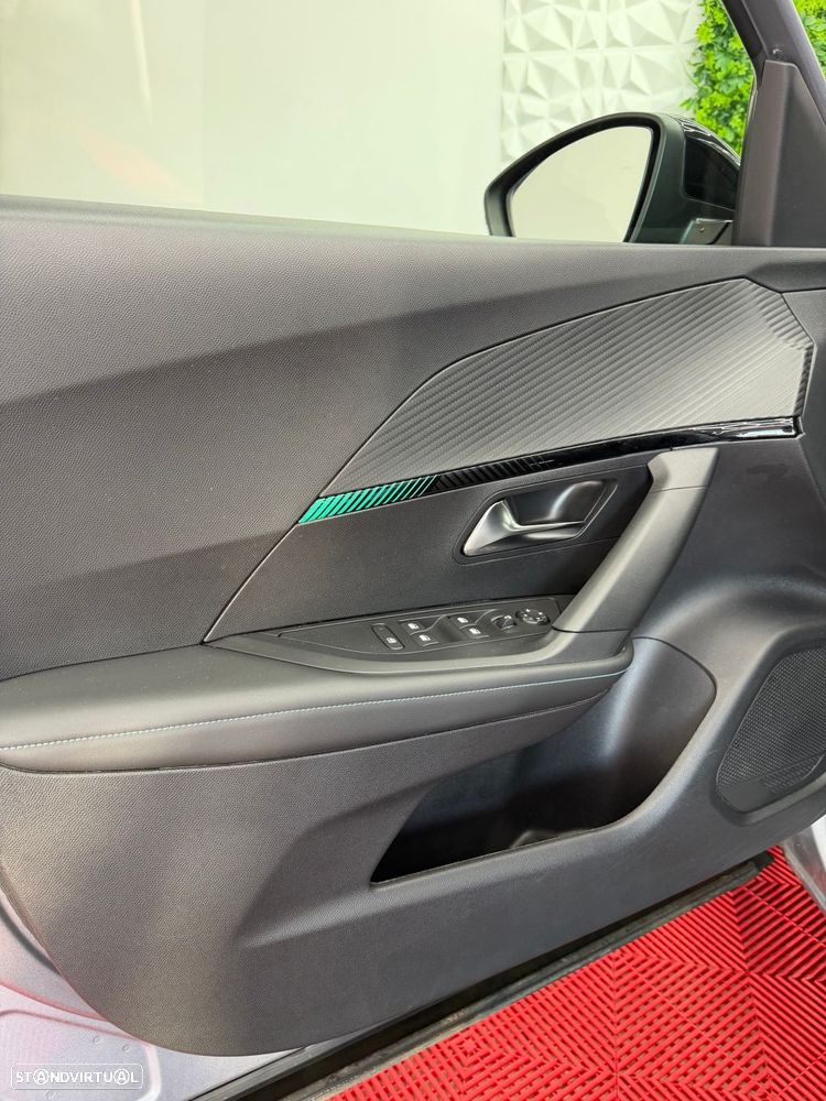 Peugeot e-2008 50 kWh Allure Pack - 5