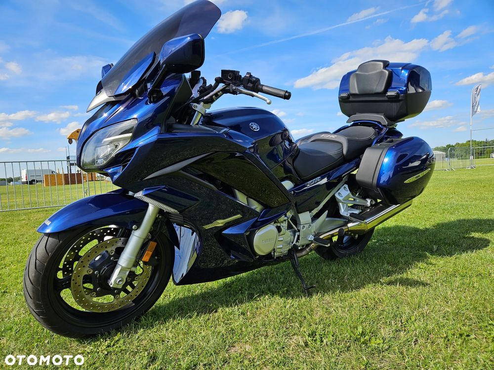 Yamaha FJR - 2