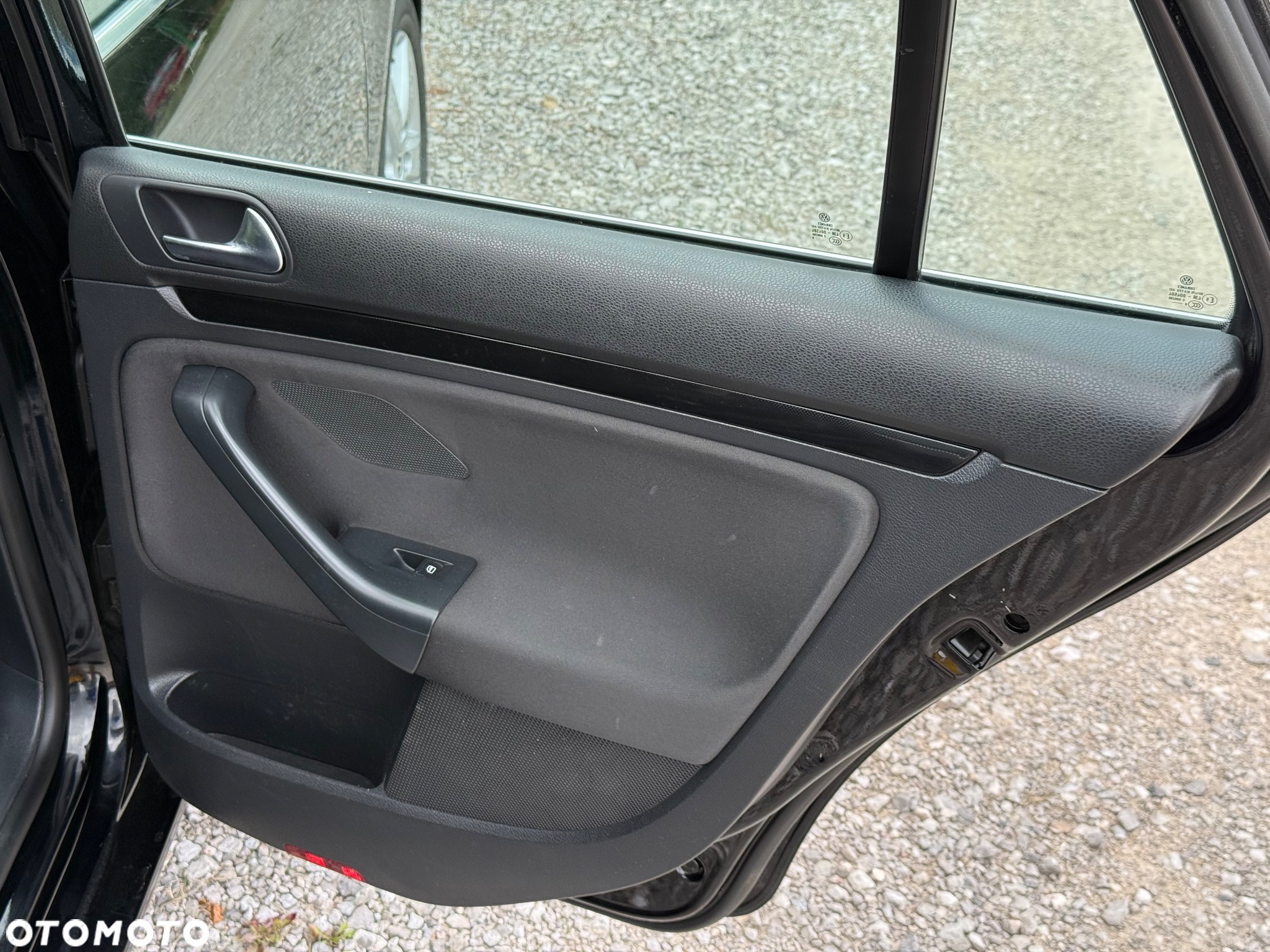 Volkswagen Golf VI 1.6 TDI Highline - 24