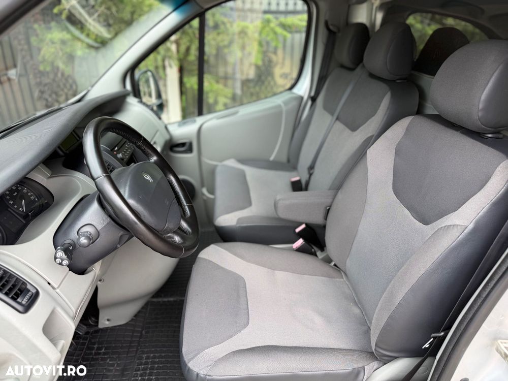 Renault Trafic - 12