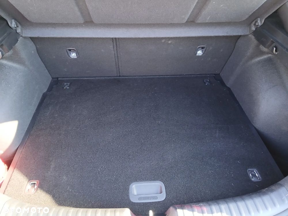 Kia XCeed 1.5 T-GDI M - 12