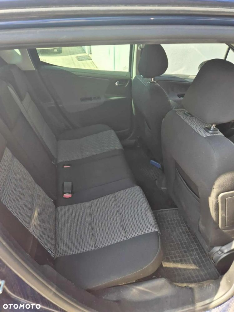 Peugeot 207 120 VTi Escapade - 8
