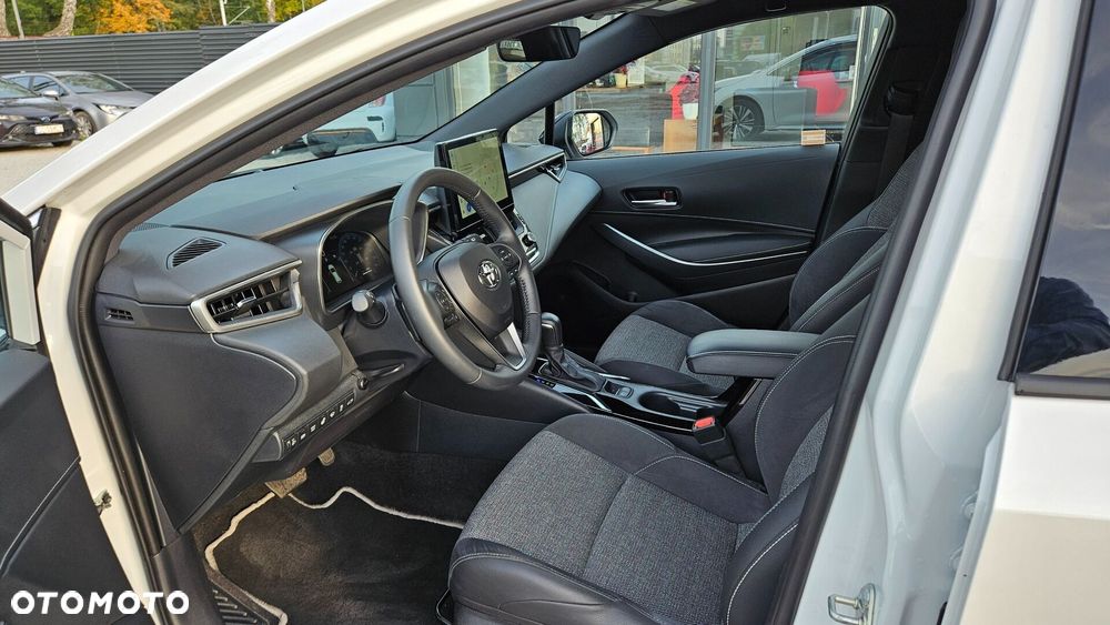 Toyota Corolla 2.0 Hybrid Style - 12