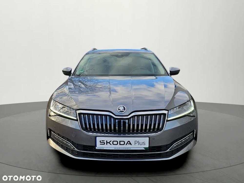 Skoda Superb 2.0 TDI SCR 4x4 Style DSG - 8