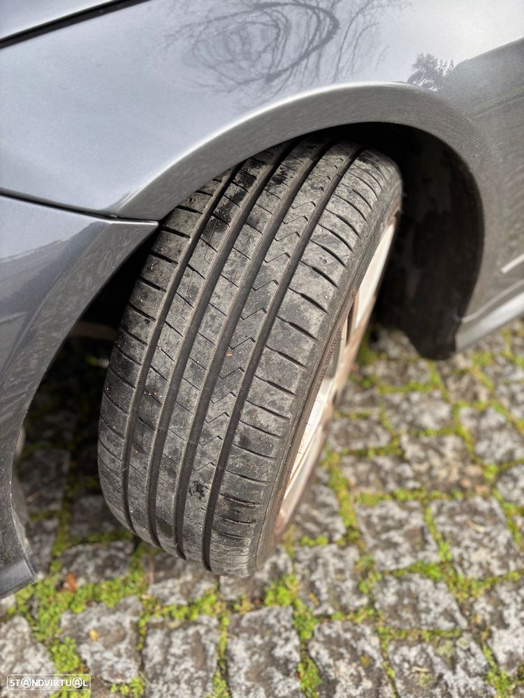 Mercedes-Benz E 250 CDi Avantgarde BlueEfficiency Auto - 8