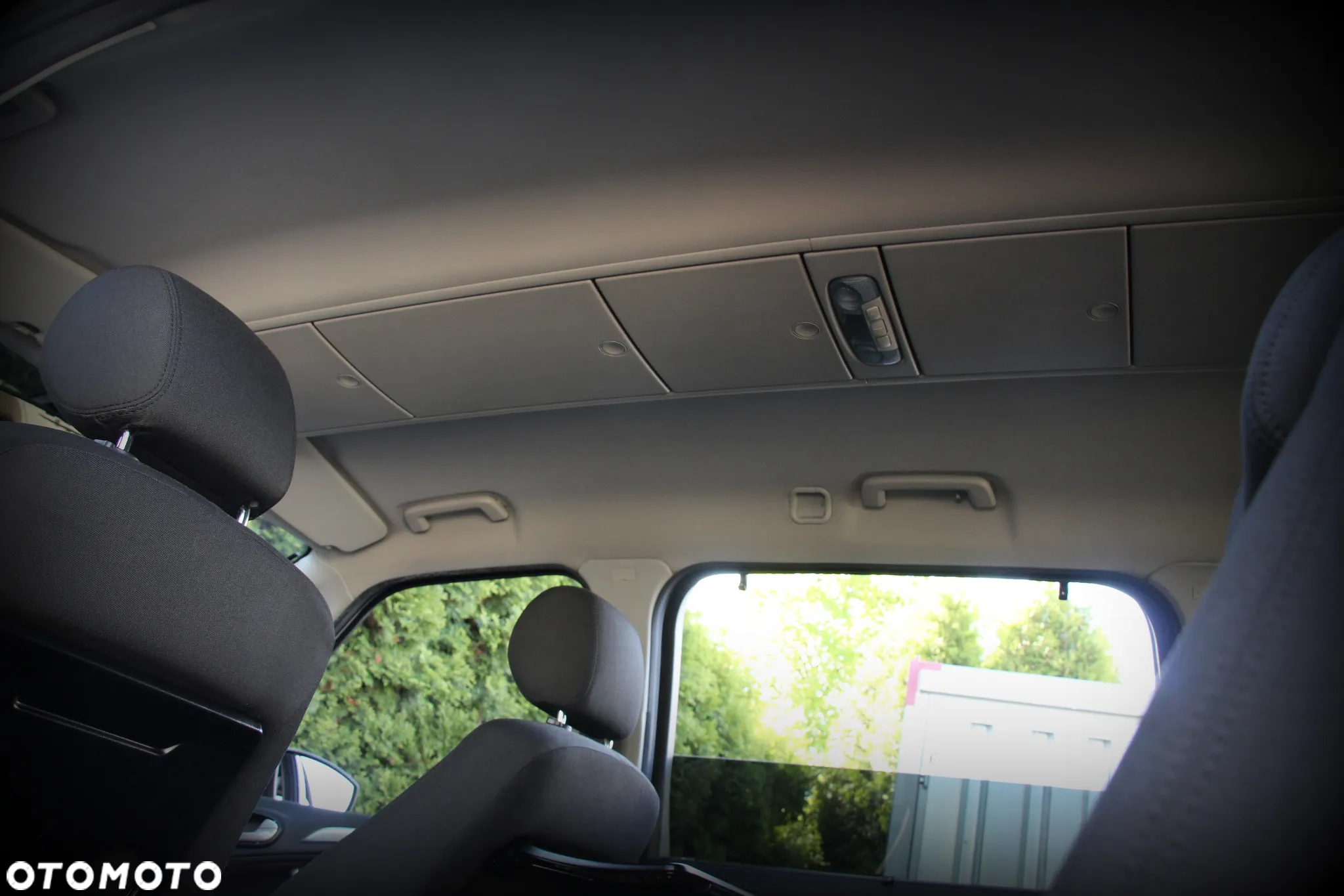 Ford Galaxy 2.0 TDCi Ghia - 26