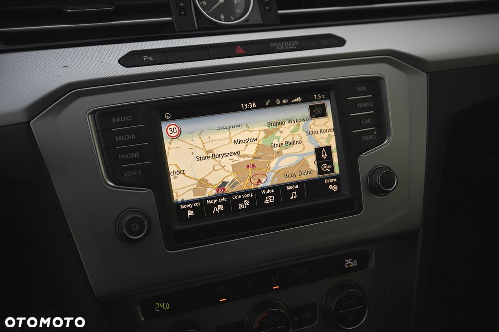 Volkswagen Passat 2.0 TDI BMT Comfortline DSG - 36