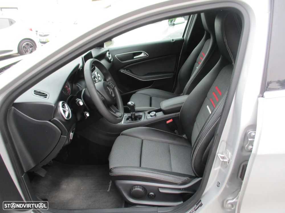 Mercedes-Benz A 180 CDI (BlueEFFICIENCY) Urban - 20
