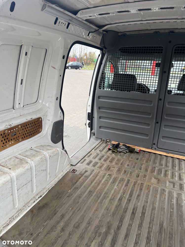 Volkswagen Caddy - 12