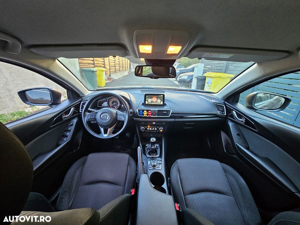 Mazda 3 G120 Attraction - 8