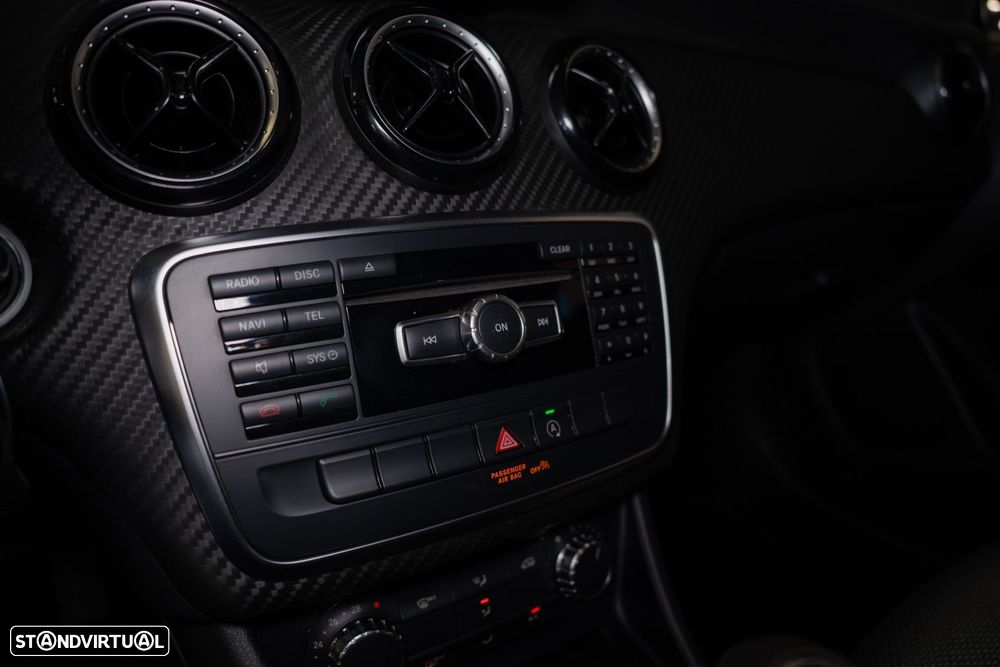Mercedes-Benz GLA 180 d Style - 28