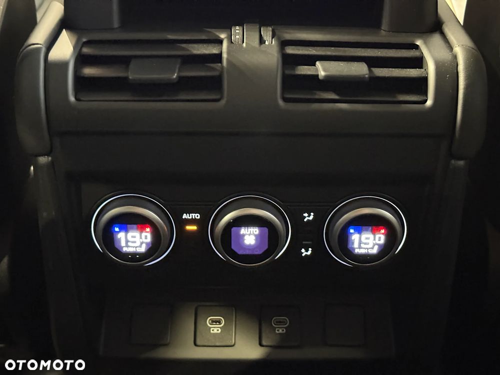 Land Rover Defender 3.0 D300 mHEV X-Dynamic HSE - 19