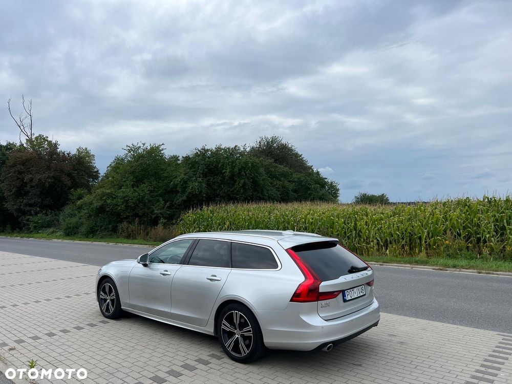 Volvo V90 D4 Momentum Pro - 4