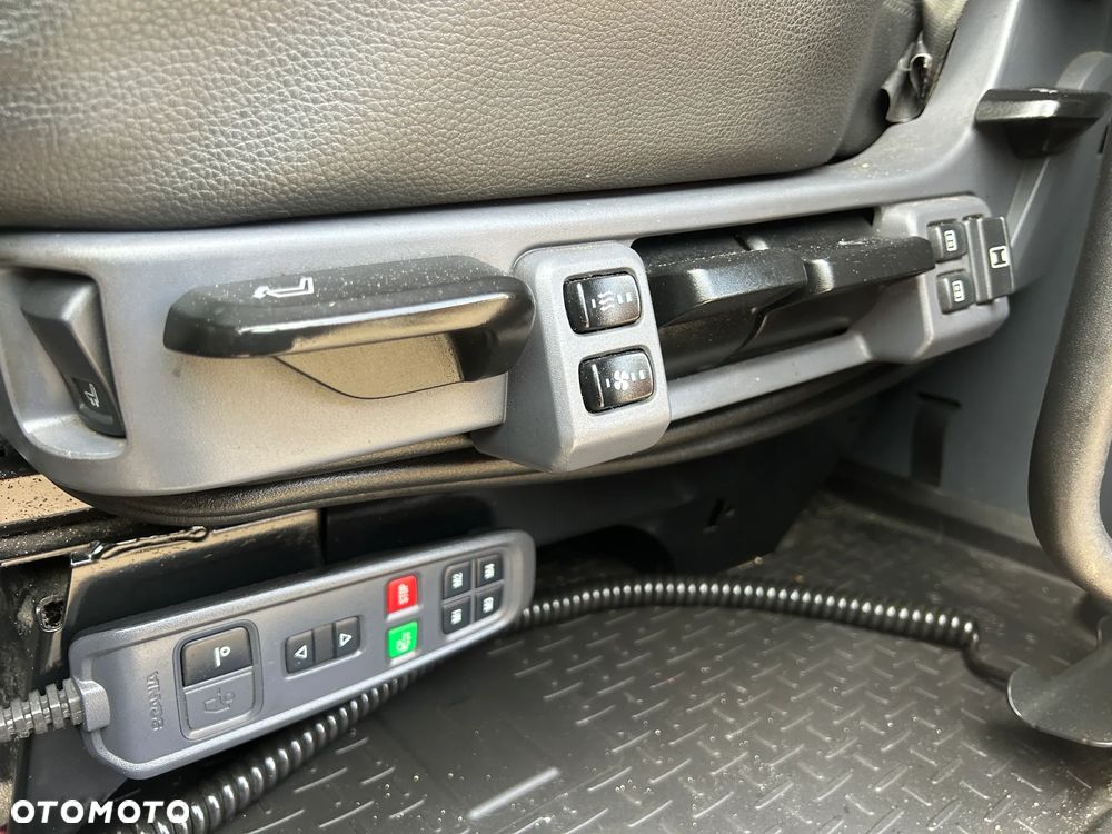 Scania R450 RETARDER / SKÓRY / NAVI / AUTOMAT / POLSKI SALON / ZBIORNIKI PALIWA 1500 L / LAMPY LED / FULL SPOJLERY / TYŁ 4 PODUSZKI / BARDZO ŁADNA SCANIA 2015 ROK !! - 21