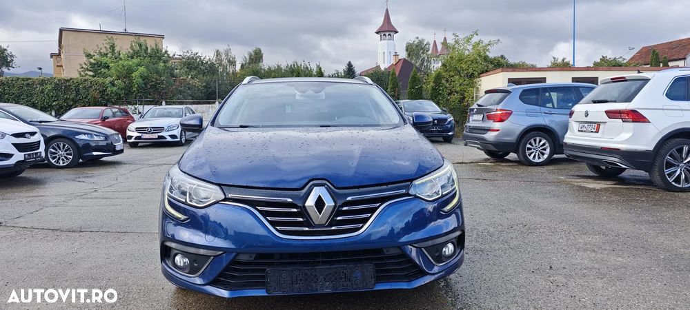 Renault Megane ENERGY TCe 140 EDC BOSE EDITION - 11