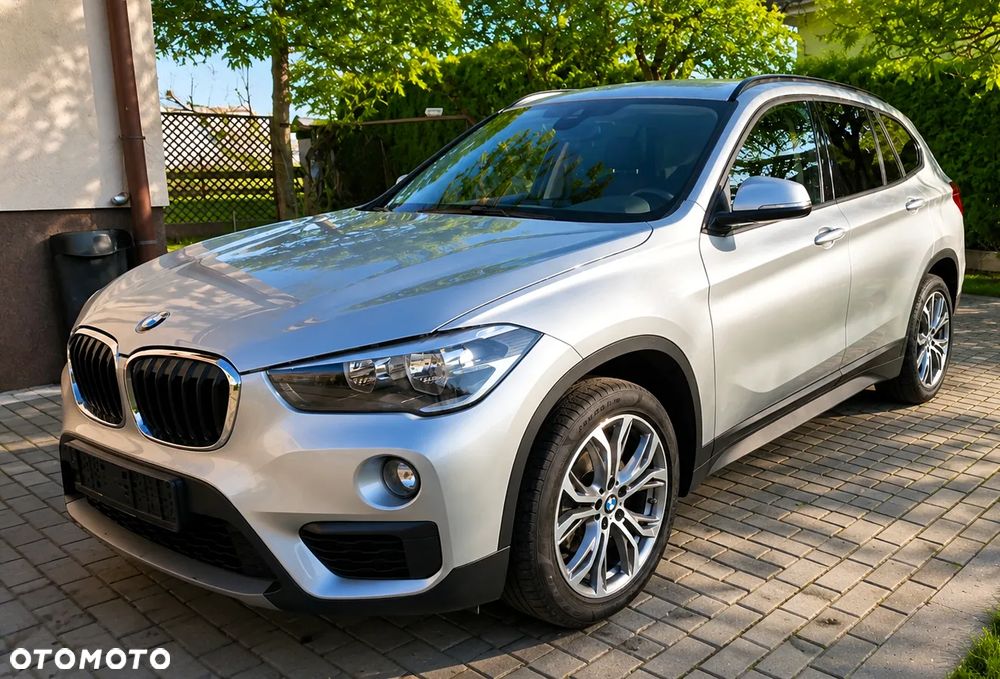 BMW X1 xDrive18d Sport Line - 1
