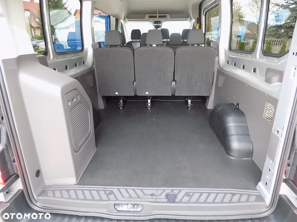 Ford Transit Kombi L3H2 Limited - 40