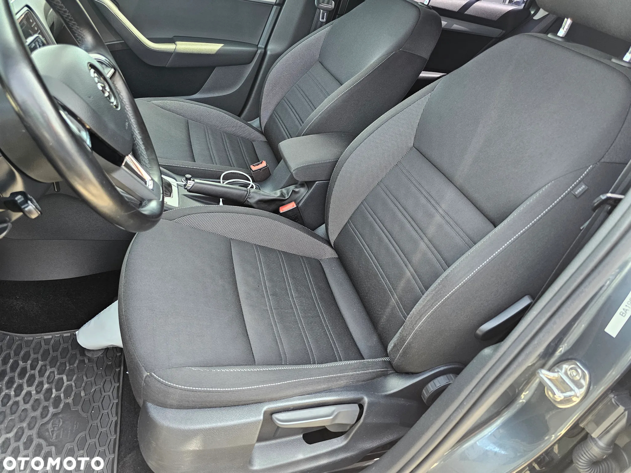 Skoda Octavia 1.6 TDI DSG Ambition - 12