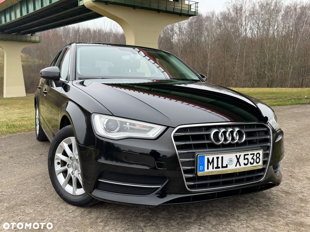 Audi A3 Sportback 1.4 TFSI Ambiente - 2