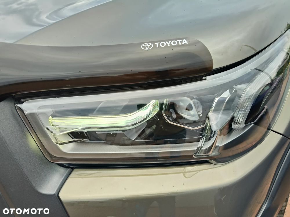 Toyota Hilux 2.8 D-4D Double Cab Invincible 4x4 - 6