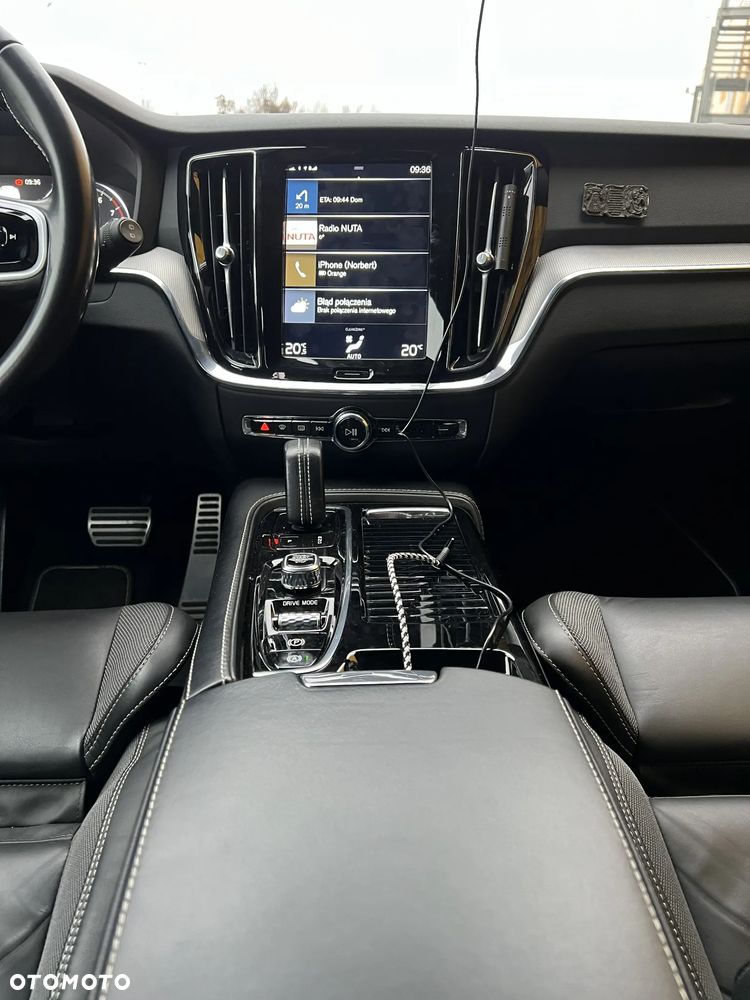 Volvo V60 T8 AWD Recharge Geartronic RDesign - 16