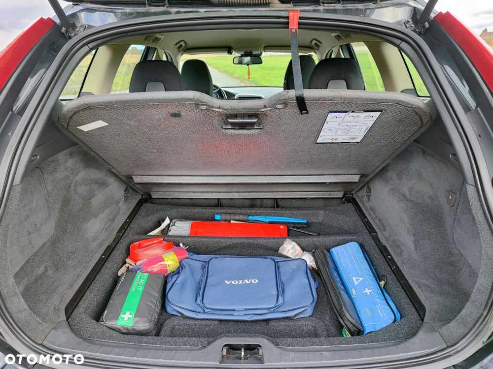 Volvo XC 60 D3 AWD Momentum - 10