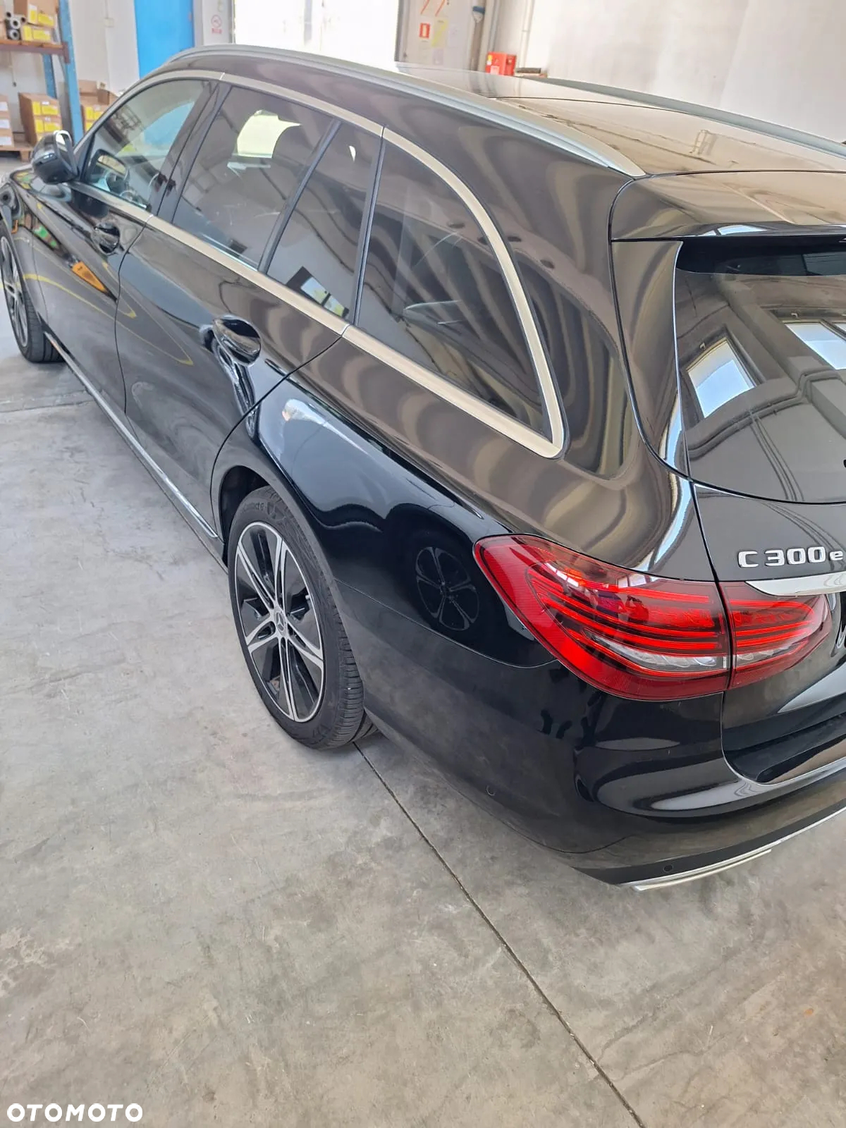 Mercedes-Benz Klasa C 300 e T 9G-TRONIC Avantgarde - 23