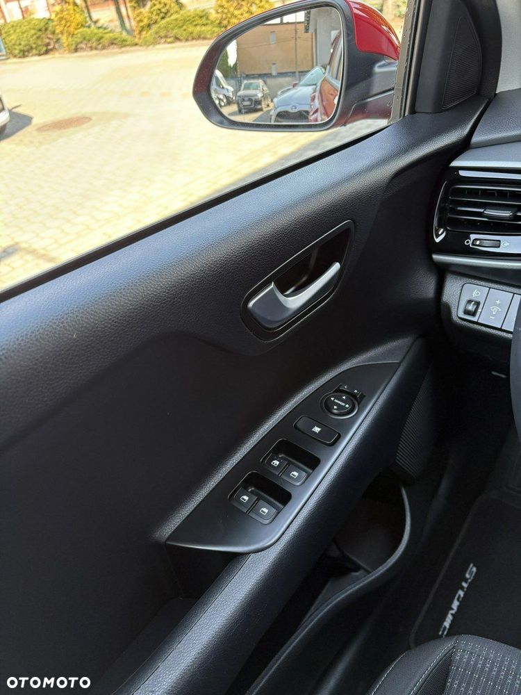 Kia Stonic - 27