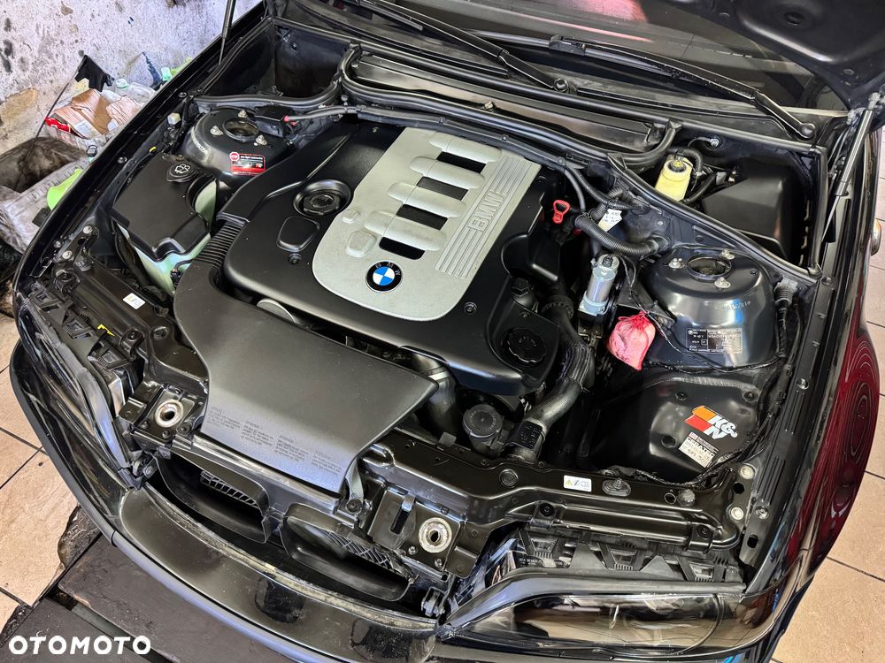 BMW Seria 3 330d Edition Sport - 36