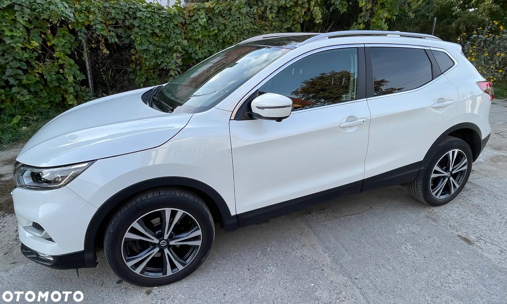 Nissan Qashqai 1.3 DIG-T N-Connecta DCT - 2