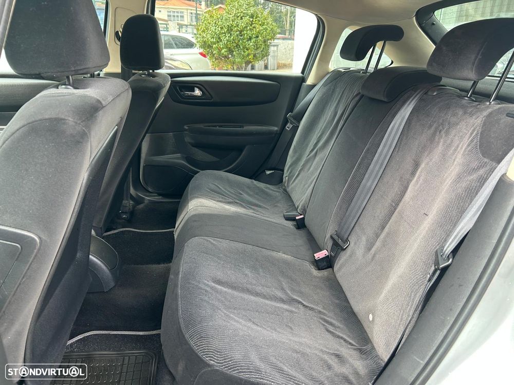 Citroën C4 1.6 HDi Attraction - 17