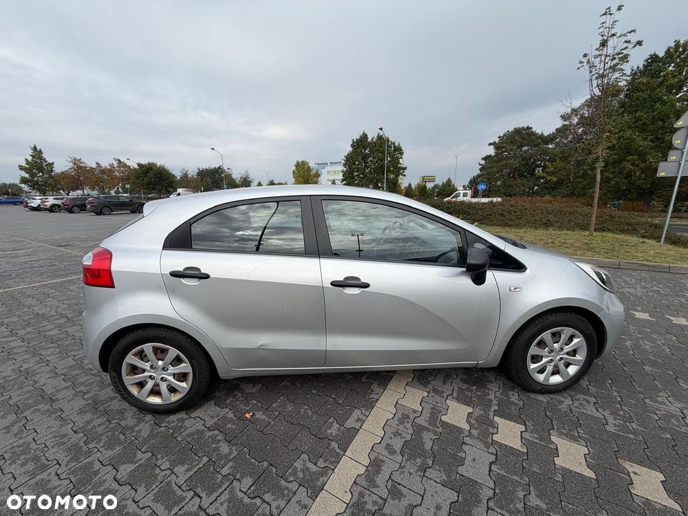 Kia Rio 2012 photo 4