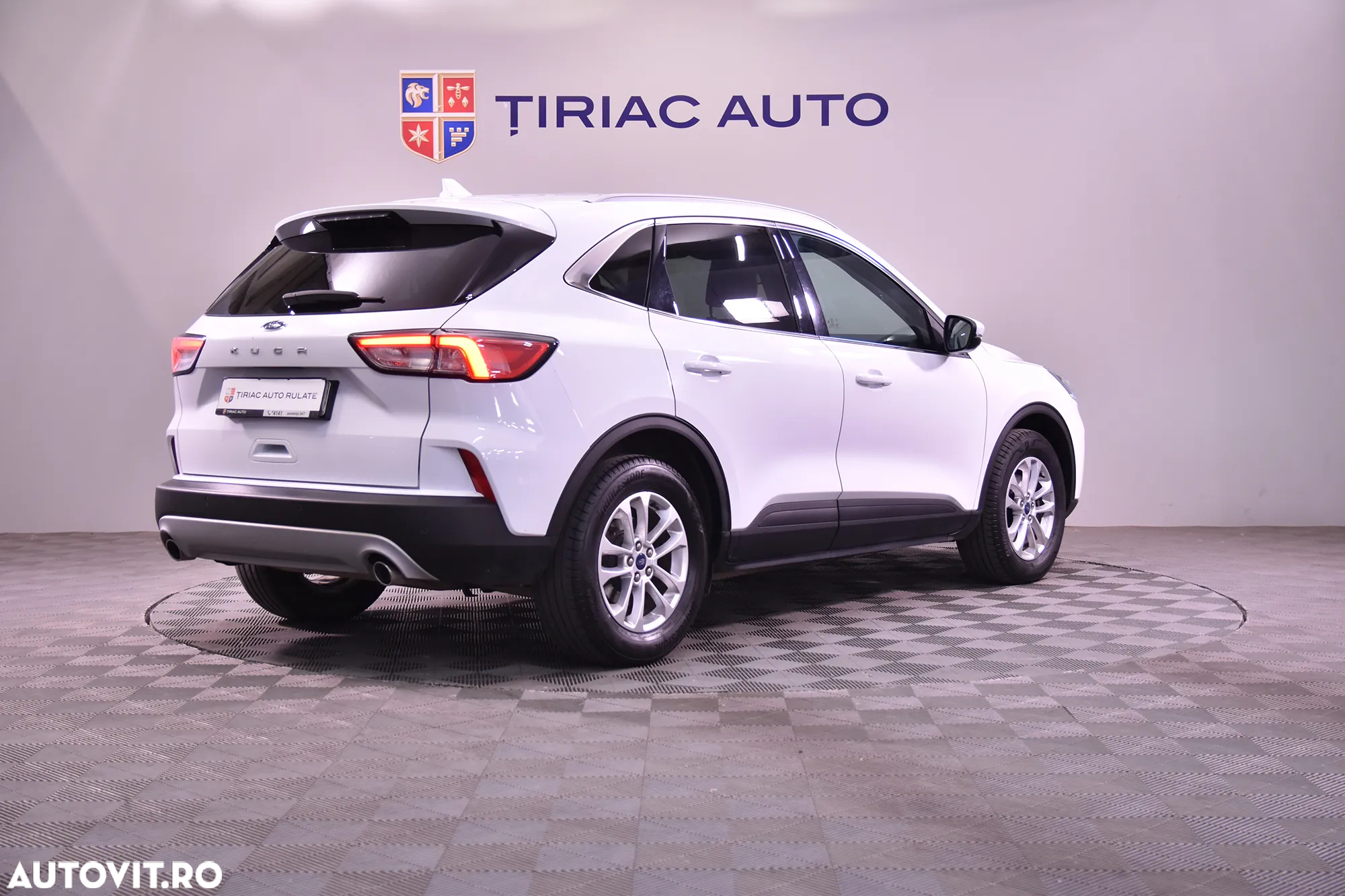 Ford Kuga - 5