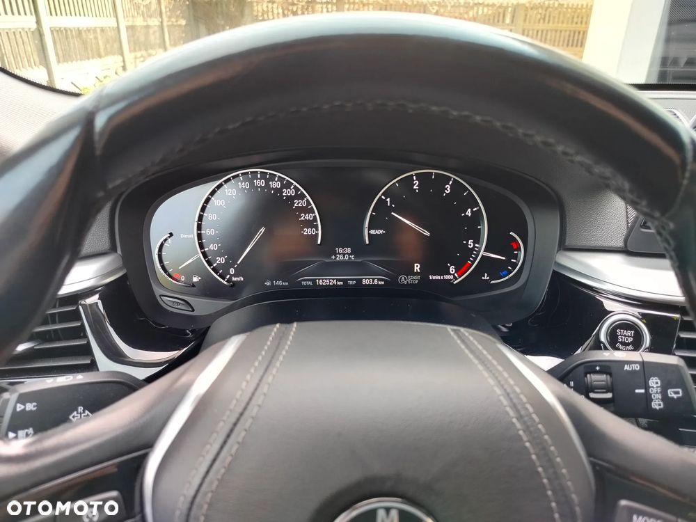 BMW Seria 5 520d xDrive Sport - 17