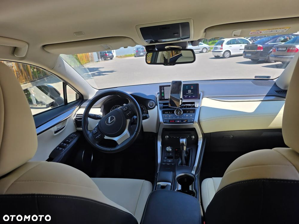 Lexus NX 300 F Impression AWD - 9