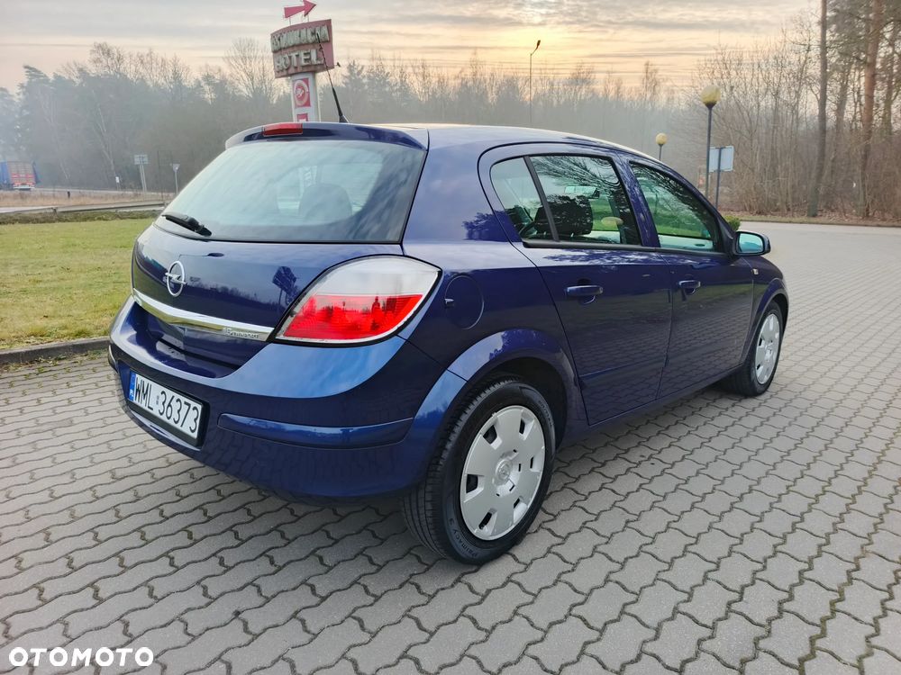 Opel Astra 1.6 Edition - 4