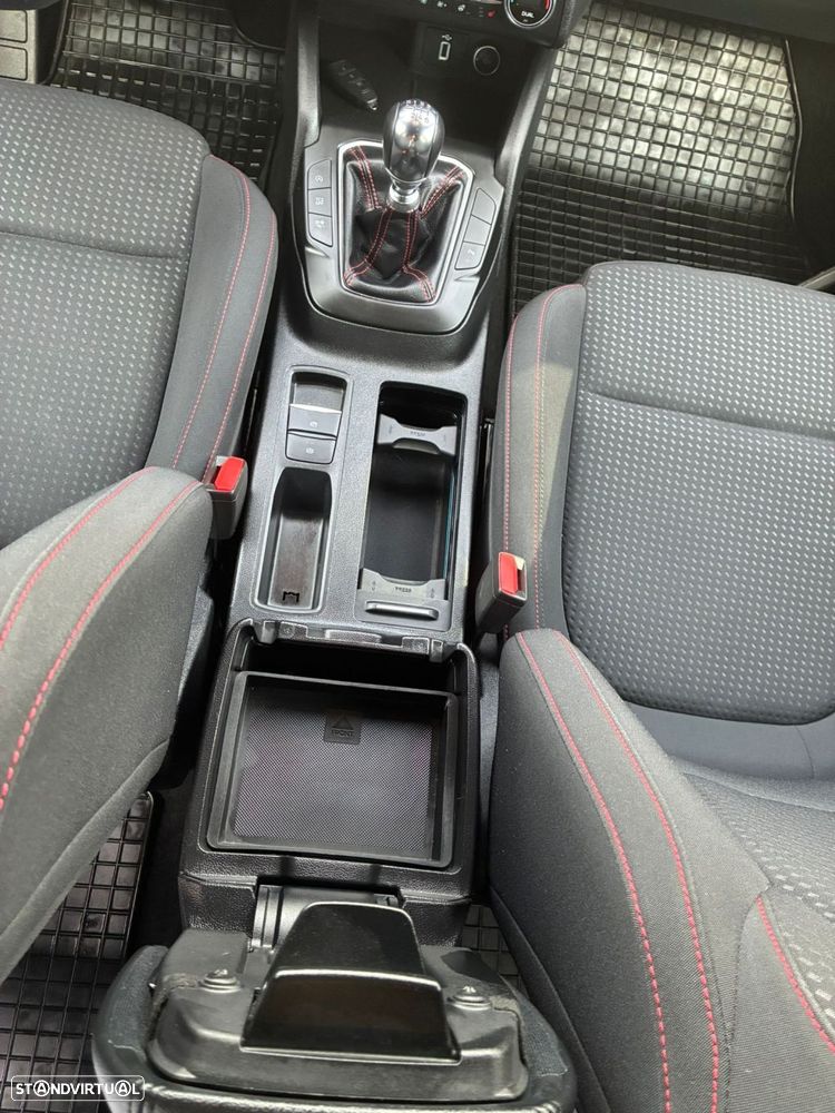 Ford Focus - 13