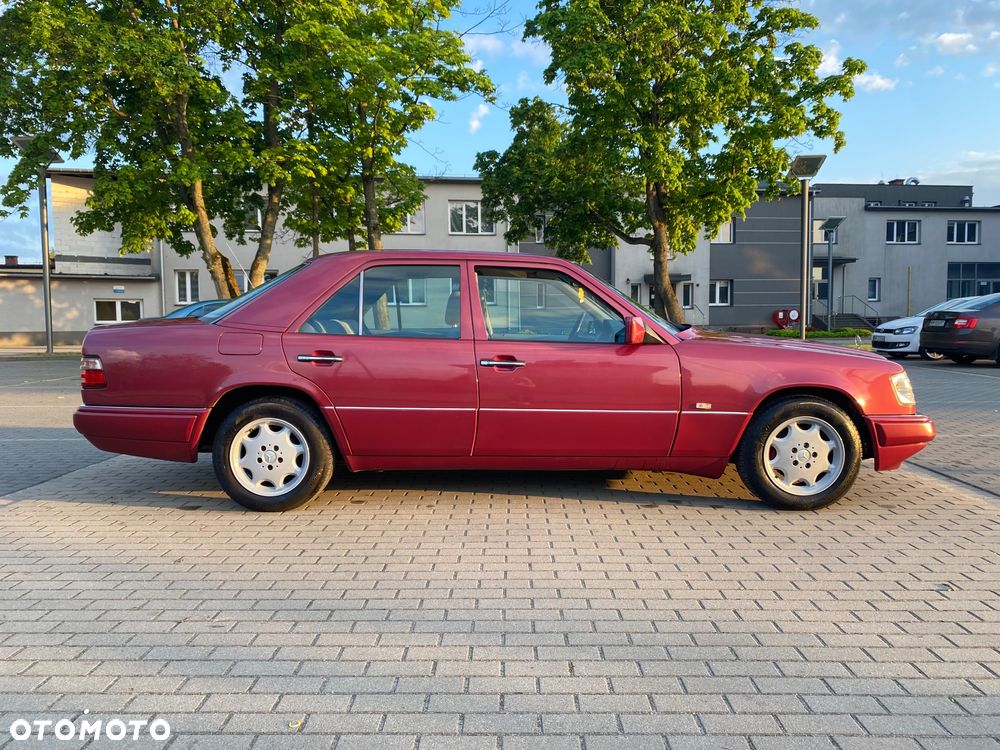 Mercedes-Benz Klasa E - 4