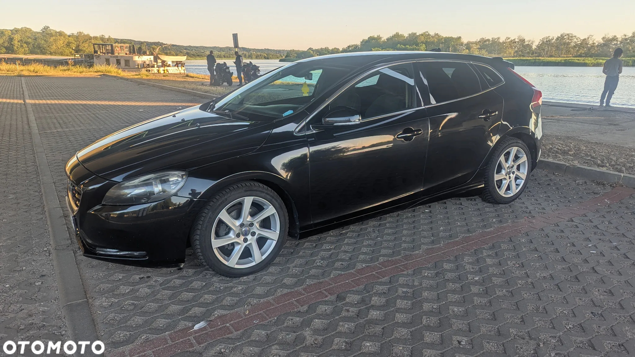 Volvo V40 D2 Base - 12