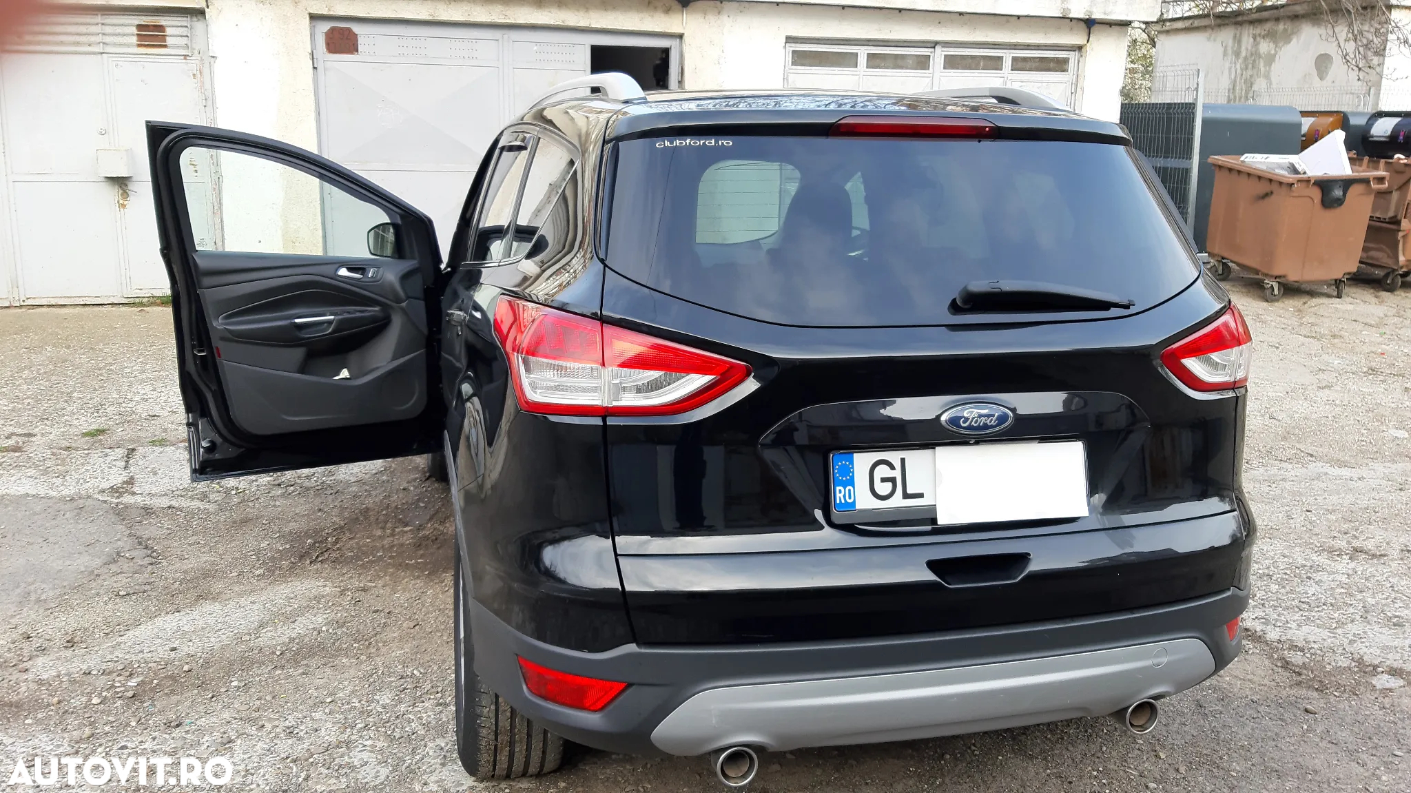 Ford Kuga - 2