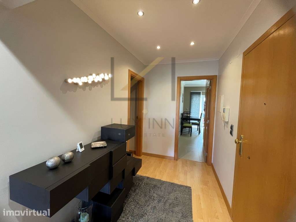 Encantador Apartamento T2 com Excelentes Varandas e Arrecadação em ... - Grande imagem: 3/44