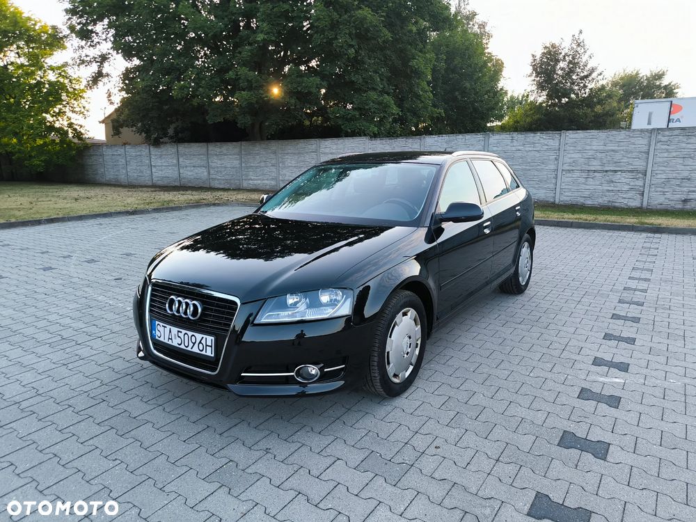 Audi A3 Sportback - 1