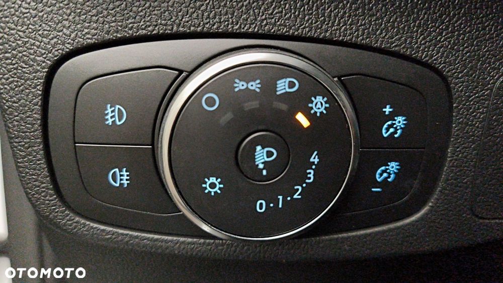 Ford Focus 1.0 EcoBoost mHEV Titanium X - 21