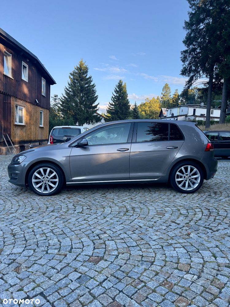 Volkswagen Golf - 5