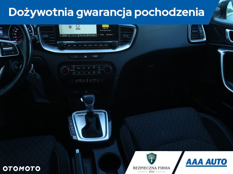 Kia Ceed - 9