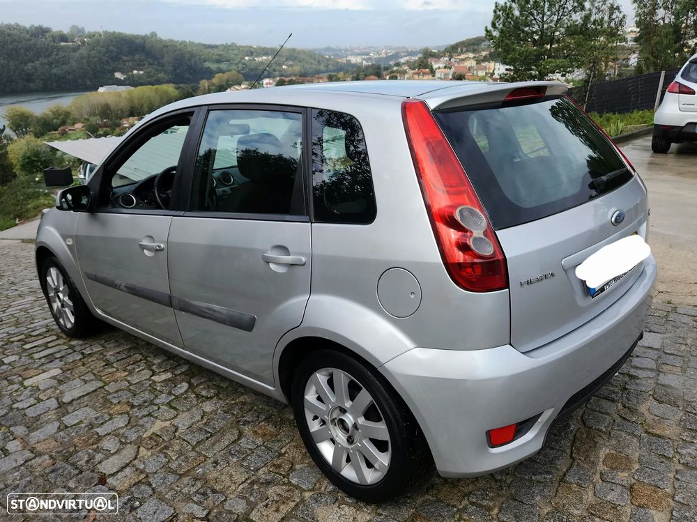 Ford Fiesta 1.4 TDCI Ghia - 6