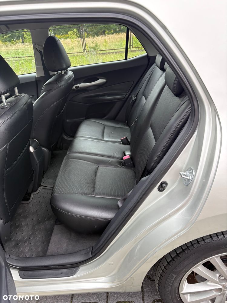 Toyota Auris 1.6 VVT-i Sol MM - 19